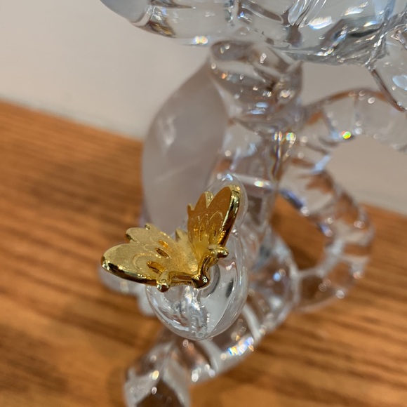 Lenox Disney Showcase crystal Tigger with 24k gold butterfly - Picture 7 of 14